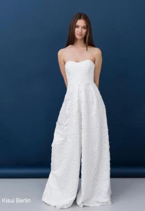 Brautkleid-Jumpsuits-KisuiBe-crop1200x1800-resize300x450-crop300x437