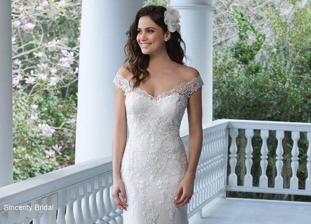 Brautkleid-OffShoulder-SIN-resize620x446