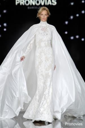 Cape-Brautkleid-Pro-resize300x450