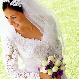 braut-kleid-spitze-weiss