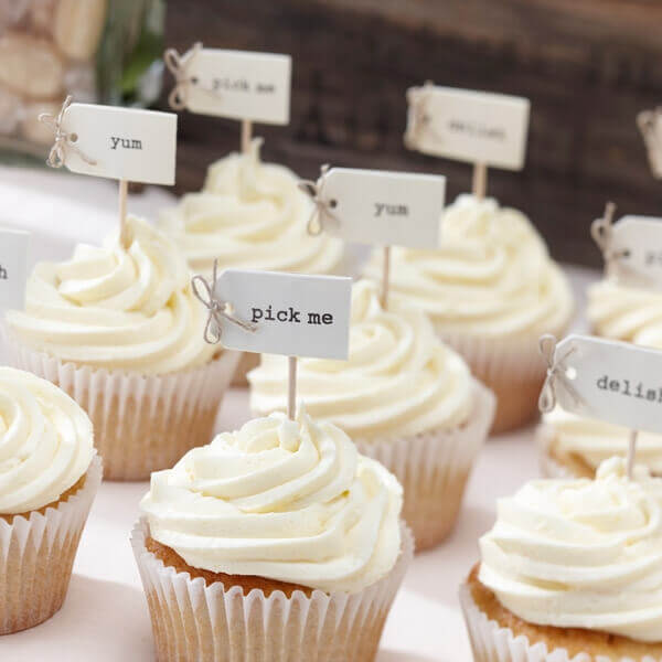 tischdeko-hochzeit-cupcake-sticks